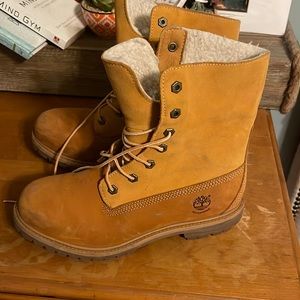 Almost new timberland’s